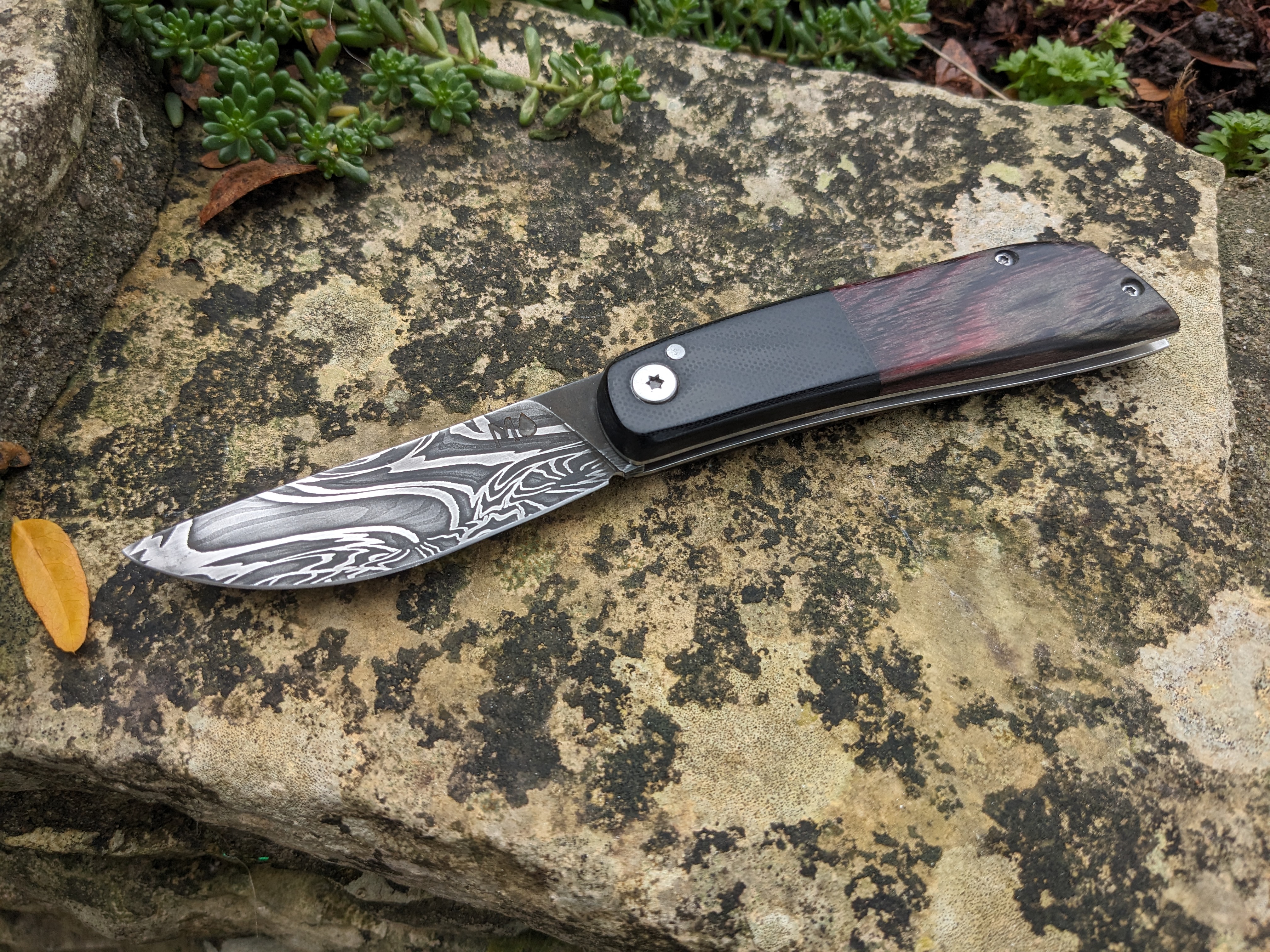 Damascus gentleman's folder open