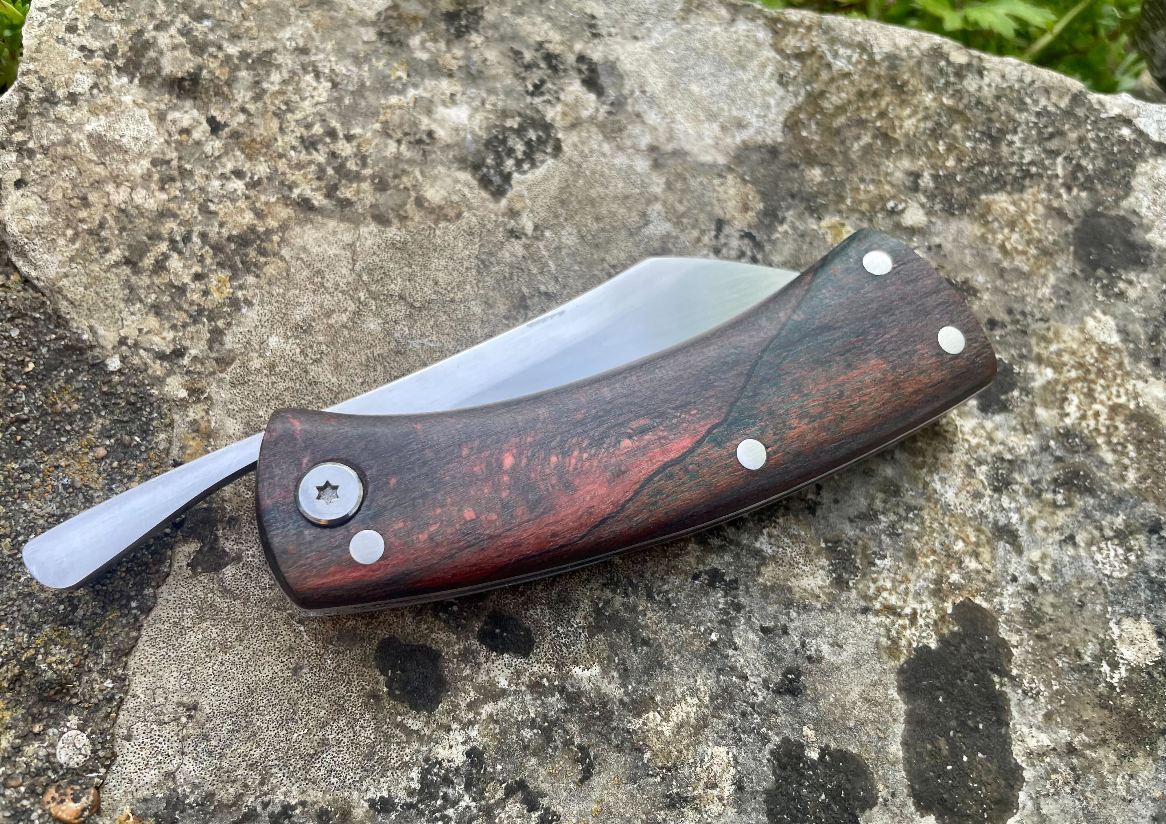 Fat Dino friction folder closed
