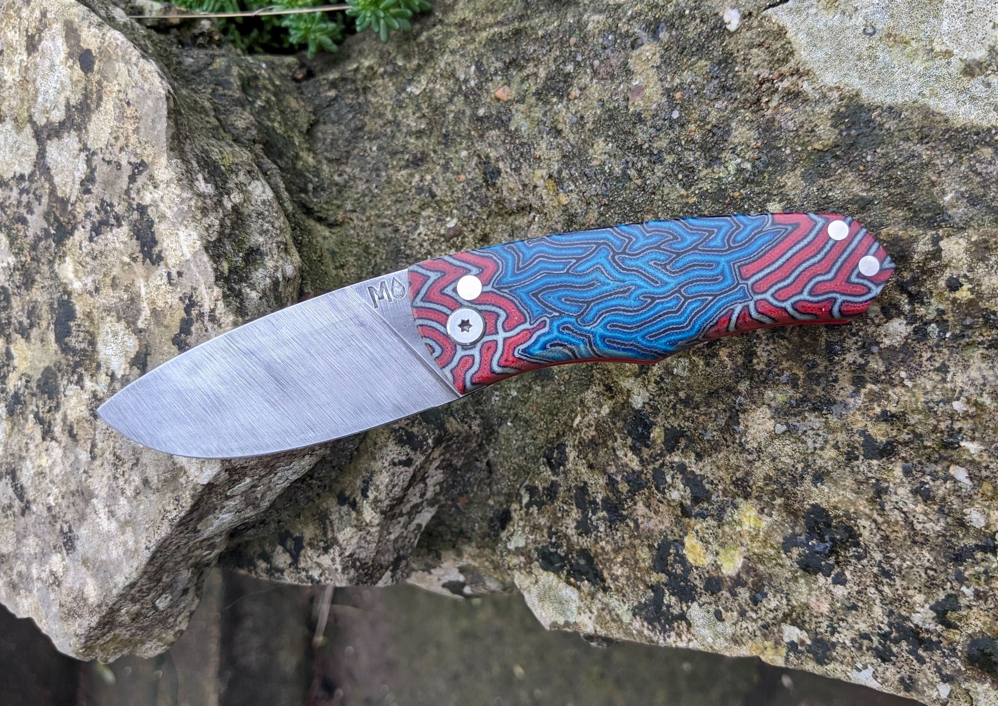 Sunfish friction folder in damacarta open