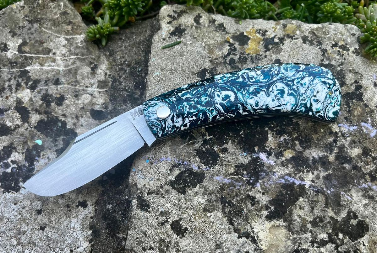 Chunky trapper slipjoint side view